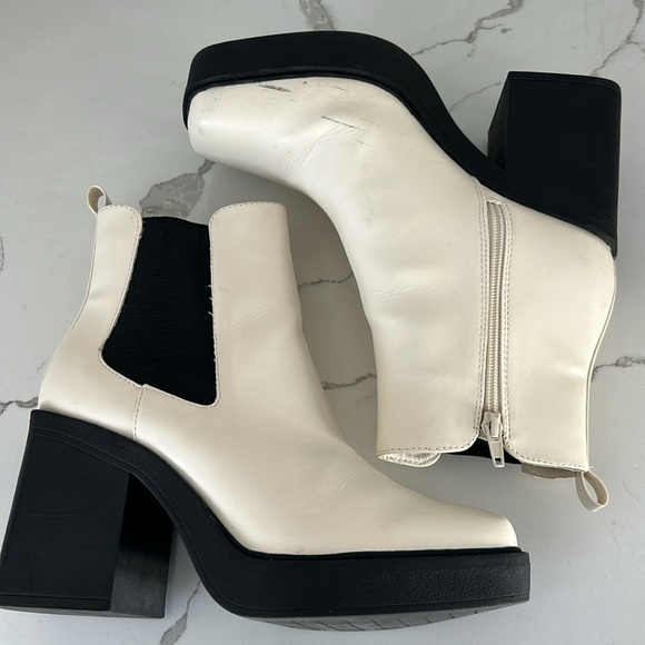 Mia Women's Dru Faux Leather White Booties With Heel Square Toe size 8.5 - Picture 2 of 12